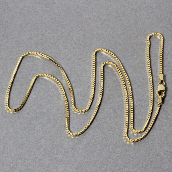 14k Yellow Gold Classic Box Chain (1.1 mm) - Image 5