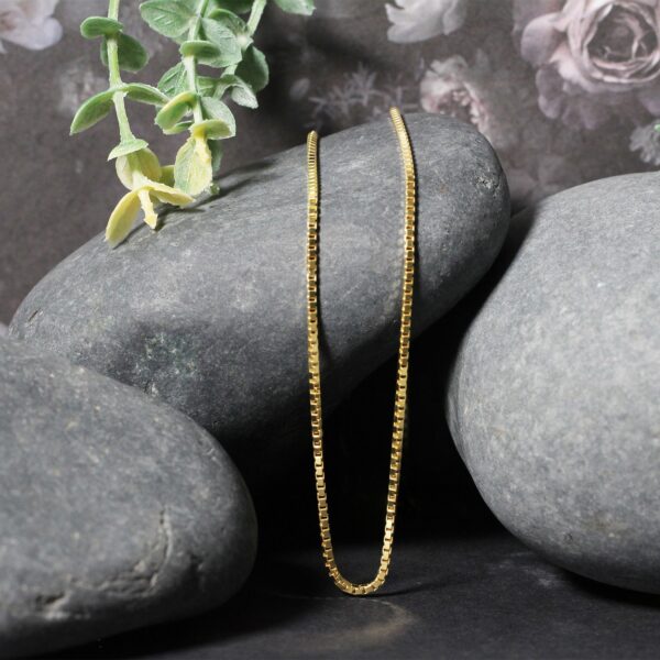 14k Yellow Gold Classic Box Chain (1.4 mm) - Image 4