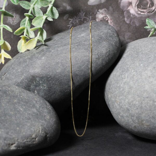 14k Yellow Gold Classic Box Chain (0.45 mm) - Image 4