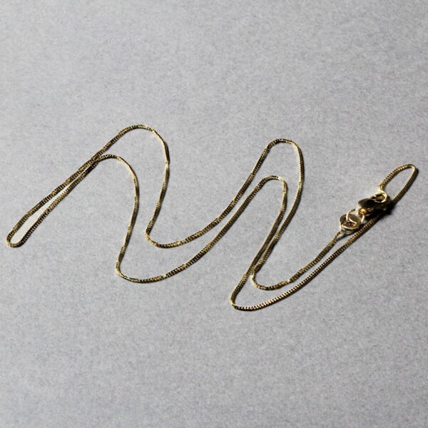 14k Yellow Gold Classic Box Chain (0.45 mm) - Image 5