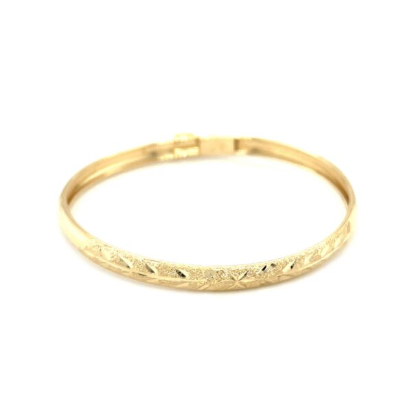 10k Yellow Gold Dome Childrens Diamond Cut Florentine Bangle (4.00 mm) - Image 2