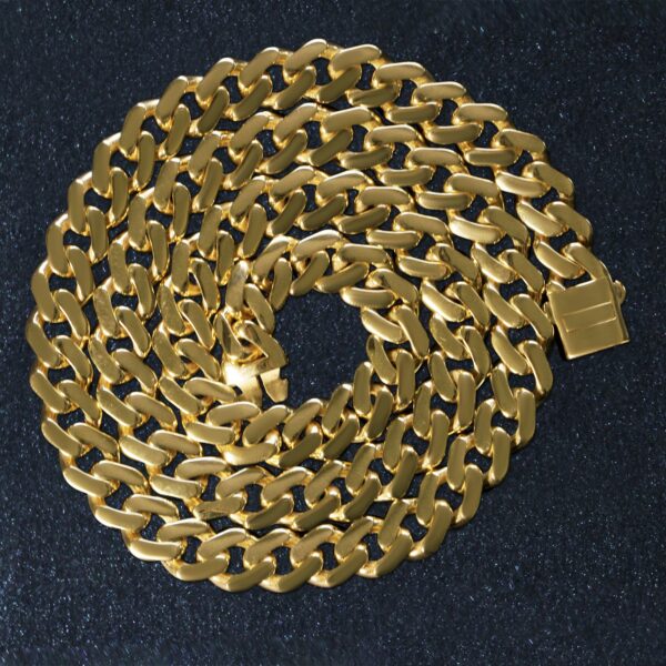 14k Yellow Gold 22 inch Polished Curb Chain Necklace - Image 6