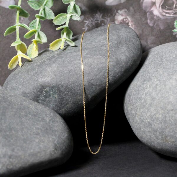 14k Yellow Gold Diamond Cut Cable Link Chain (0.68 mm) - Image 4