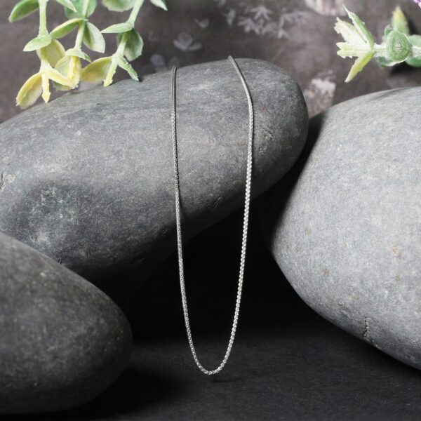 14k White Gold Diamond Cut Round Wheat Chain (0.60 mm) - Image 5