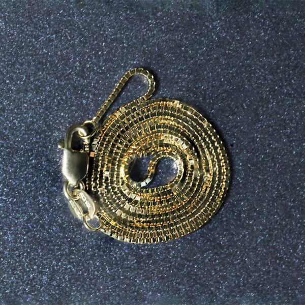 14k Yellow Gold Classic Box Chain (0.75 mm) - Image 6