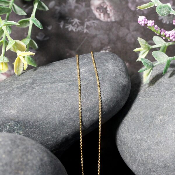 14k Yellow Gold Oval Cable Link Chain (0.97 mm) - Image 4