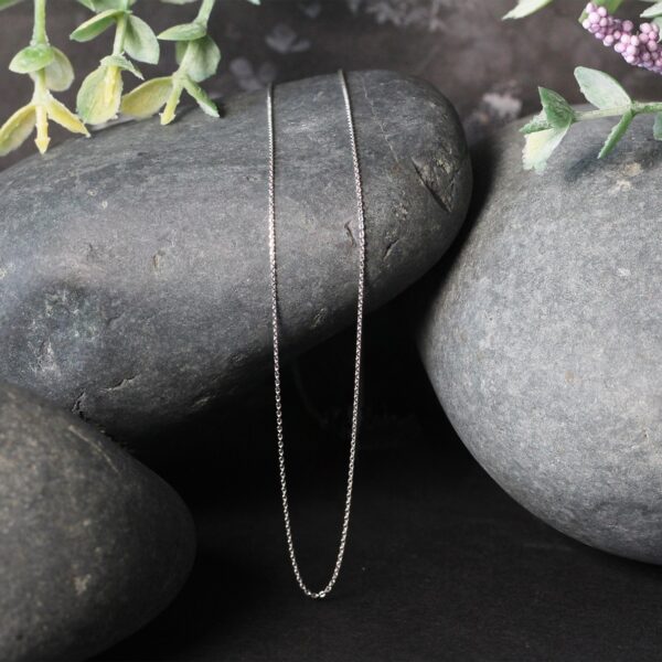 14k White Gold Cable Link Chain (0.50 mm) - Image 2
