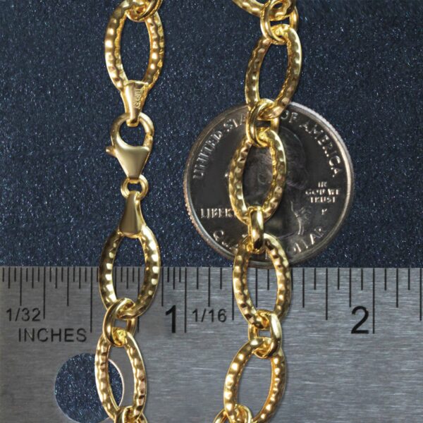 Textured Oval Link Bracelet in 14k Yellow Gold (8.60 mm) - Image 5