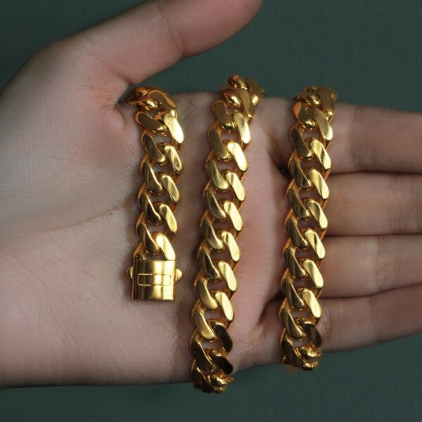 14k Yellow Gold Polished Miami Cuban Chain Necklace - Image 5
