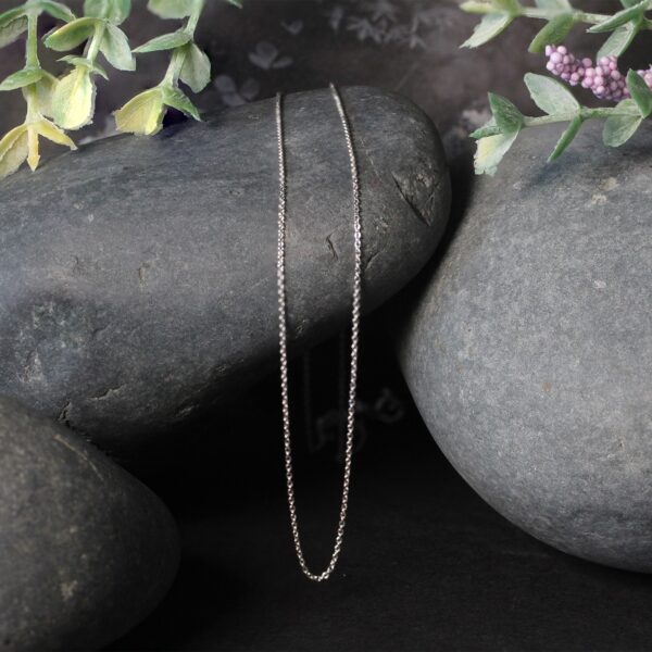 14k White Gold Oval Cable Link Chain (0.85 mm) - Image 2