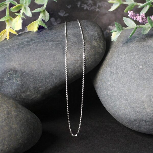 14k White Gold Oval Cable Link Chain (0.85 mm) - Image 4