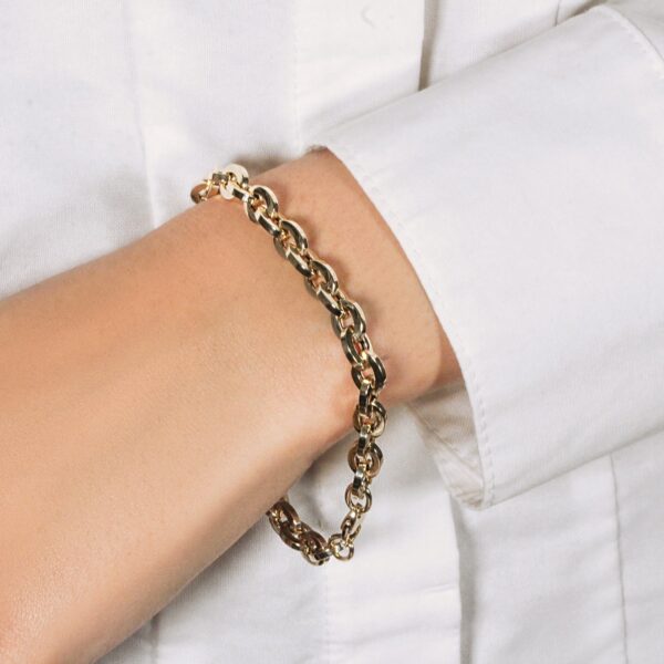 Shiny Oval Link Bracelet in 14k Yellow Gold (6.50 mm) - Image 5