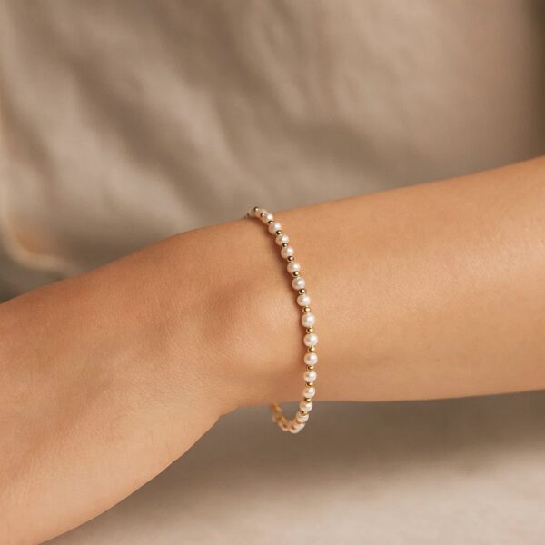 Pearl and Gold Alternating Bead Bracelet in 14K Yellow Gold - Image 4