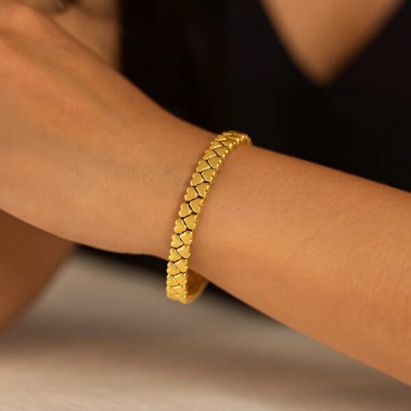 14K Yellow Gold Sweetheart Link Bracelet (7.00 mm) - Image 4