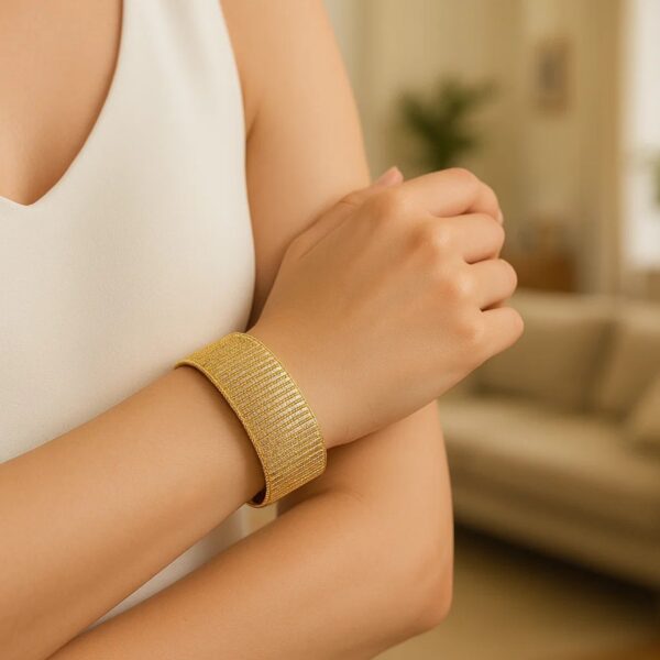 14k Yellow Gold Bold Diamante Flex Bracelet (17.10 mm) - Image 3