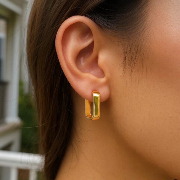 14 Yellow Gold Square Hoop Earrings - Image 3