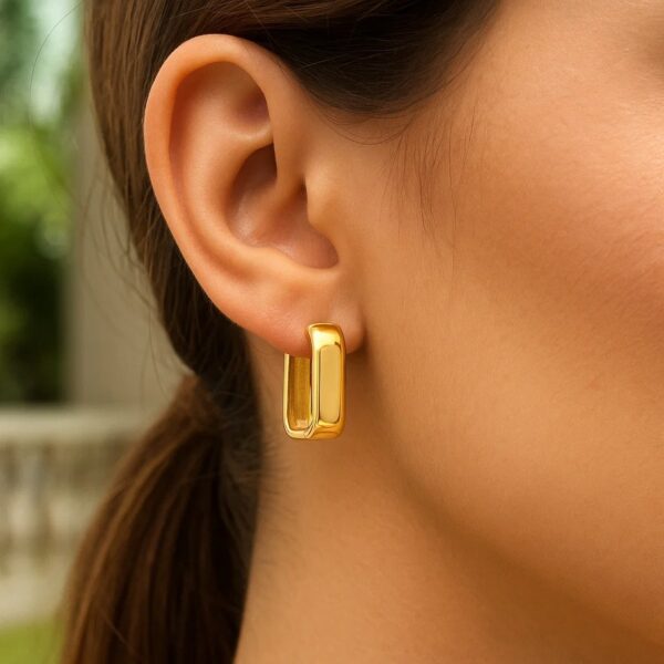 14 Yellow Gold Square Hoop Earrings - Image 5