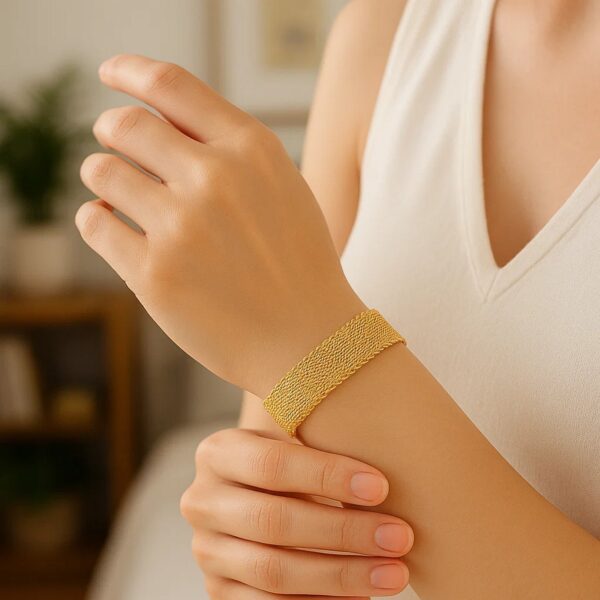 Diamond Cut Mesh Cleopatra Bracelet in 14K Yellow Gold - Image 4