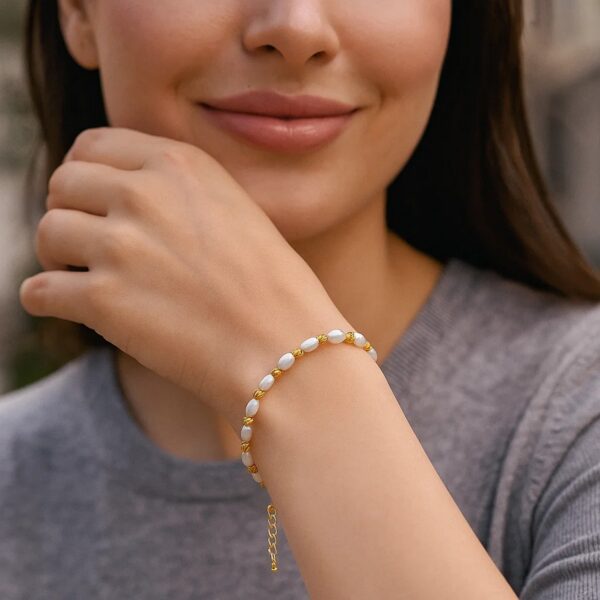 14K Yellow Gold Faceted Bead and Freshwater Pearl Bracelet (3.00 mm) - Image 3