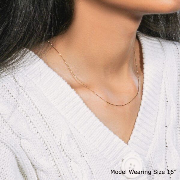 10k Yellow Gold Classic Box Chain (0.45 mm) - Image 2