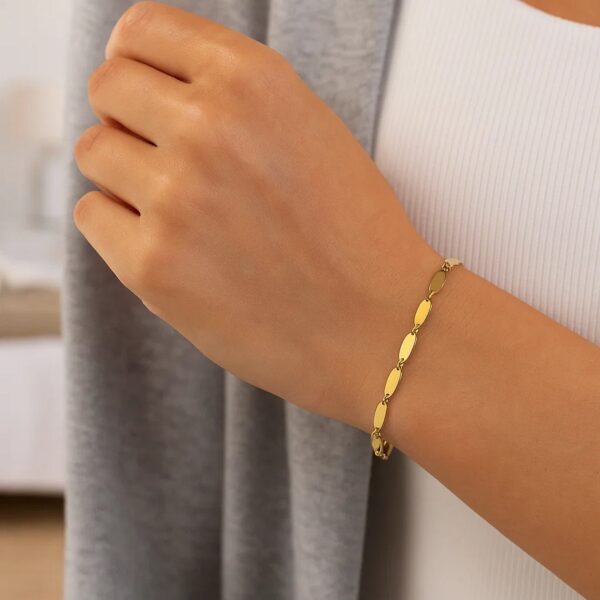 14K Yellow Gold Flat Pebble Link Bracelet (2.50 mm) - Image 4