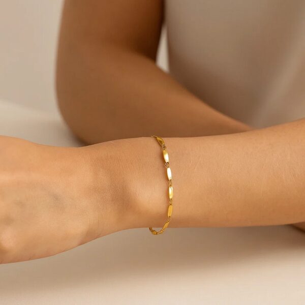 14K Yellow Gold Flat Pebble Link Bracelet (2.50 mm) - Image 5