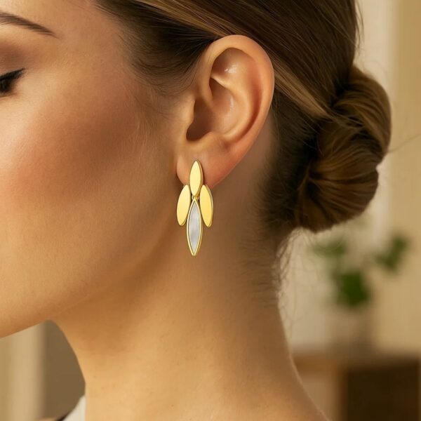 14K Yellow Gold La Grand Dame Earrings - Image 4