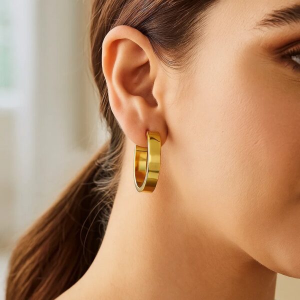 Medium Tube Shaped Hoop Earrings in 14K Yellow Gold - Image 4