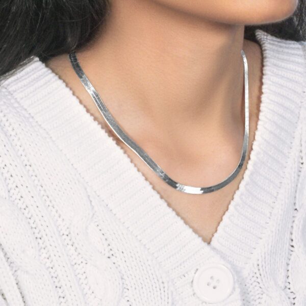 14k White Gold Super Flex Herringbone Chain (4.60 mm) - Image 6