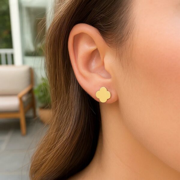 14K Yellow Gold Polished Clover Stud Earrings - Image 4