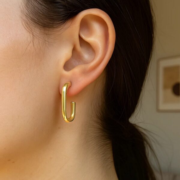 Paperclip Hoop Earrings in 14K Yellow Gold (27mmx12mm) - Image 5