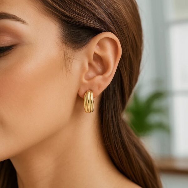 14K Yellow Gold Ribbed Hoop Earrings - Image 3