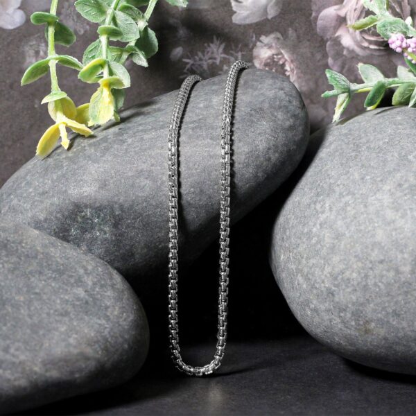 14k White Gold Solid Round Box Chain (2.5 mm) - Image 5